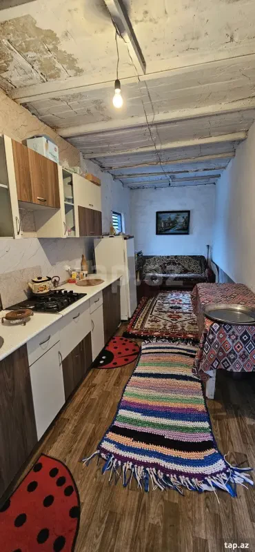Satılır 5 otaqlı həyət evi 250 m²