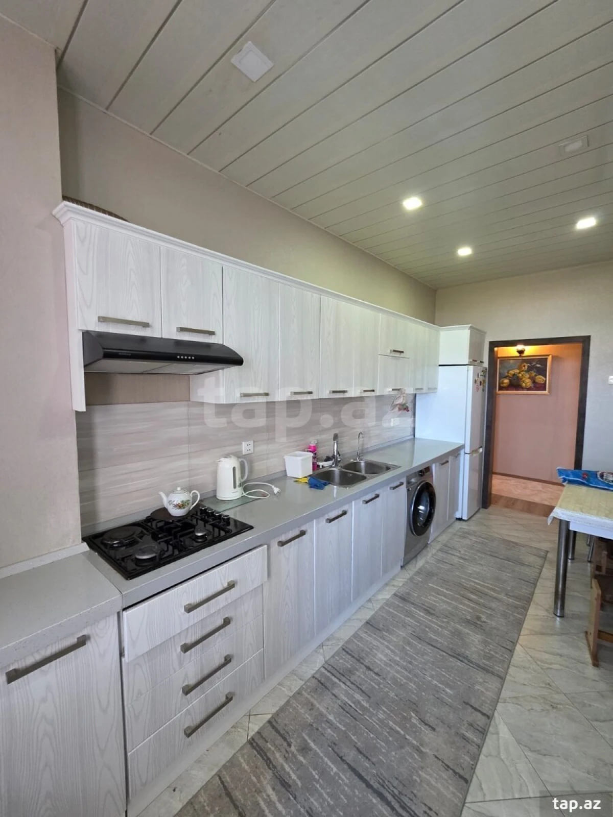 Satılır 6 otaqlı mənzil 105 m²