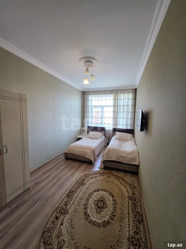 Satılır 6 otaqlı mənzil 105 m²