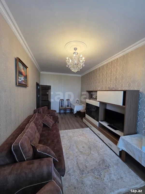 Satılır 6 otaqlı mənzil 105 m²