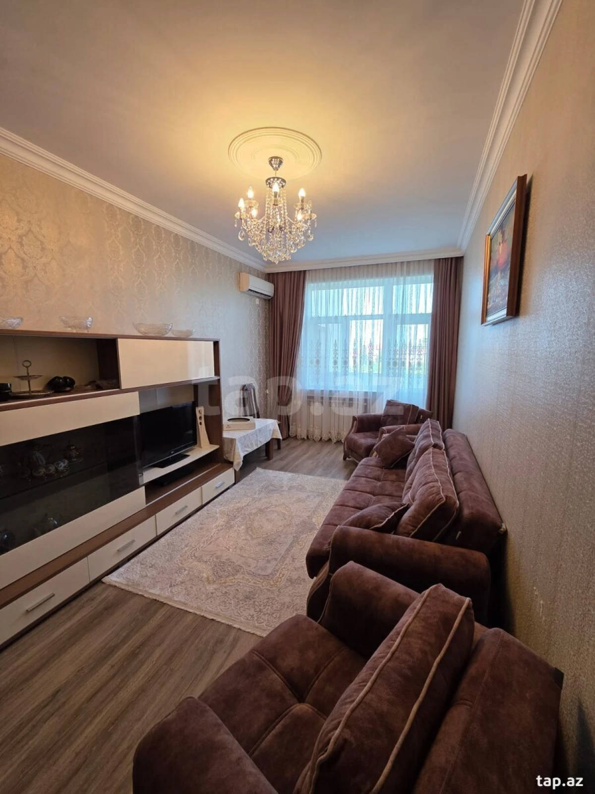 Satılır 6 otaqlı mənzil 105 m²