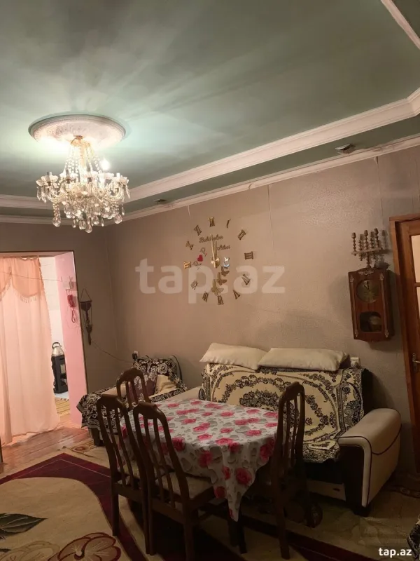 Satılır 5 otaqlı həyət evi