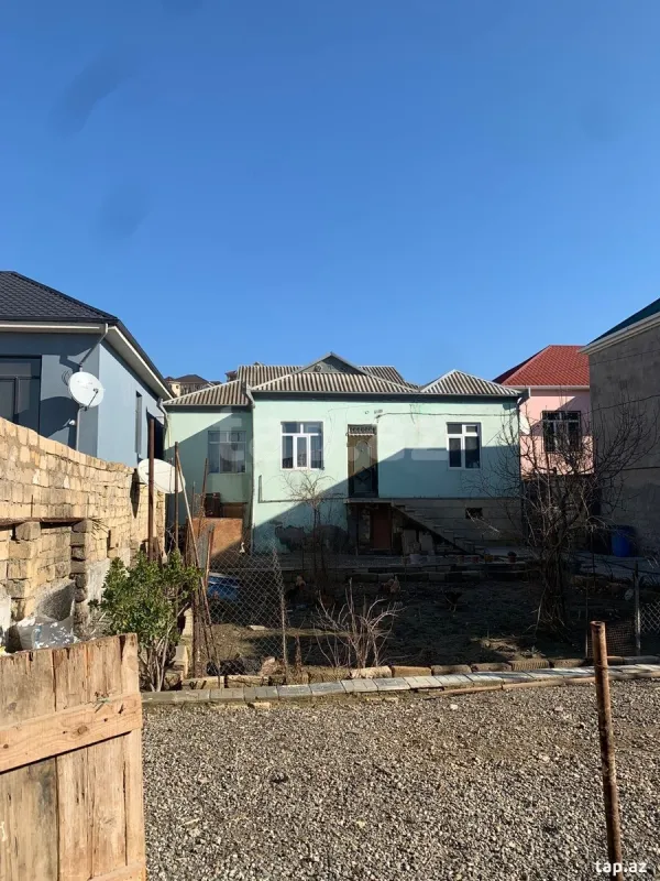 Satılır 5 otaqlı həyət evi