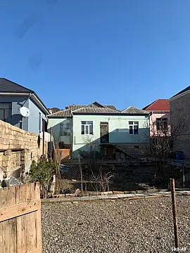 Satılır 5 otaqlı həyət evi