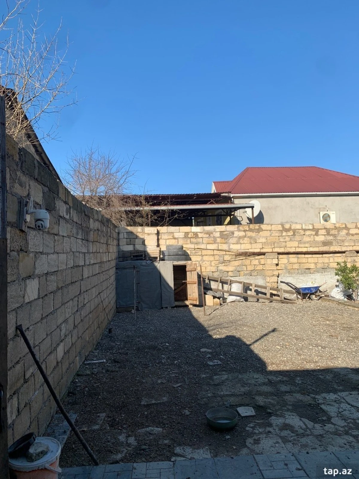 Satılır 5 otaqlı həyət evi