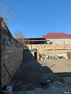 Satılır 5 otaqlı həyət evi