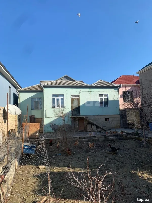 Satılır 5 otaqlı həyət evi