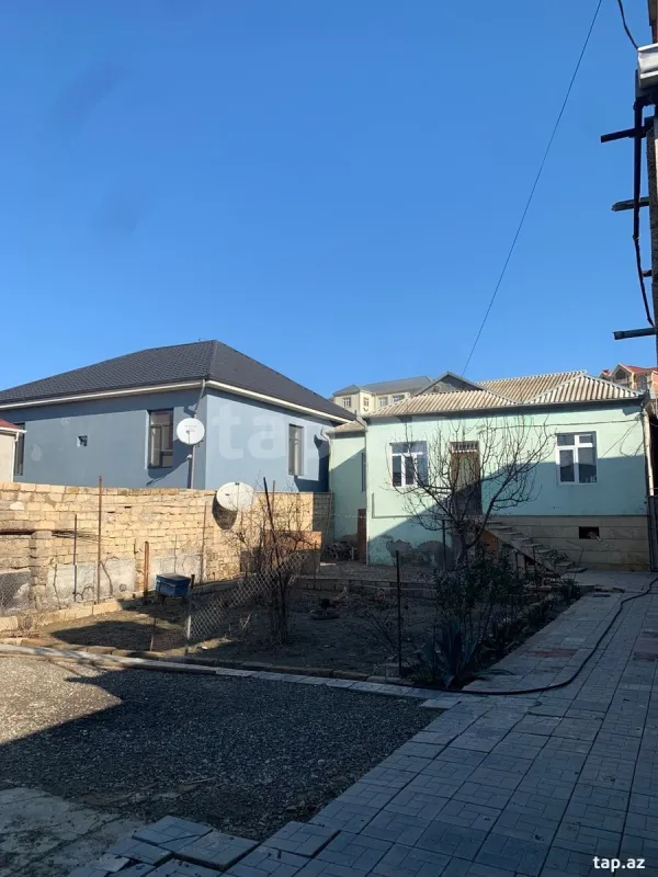Satılır 5 otaqlı həyət evi
