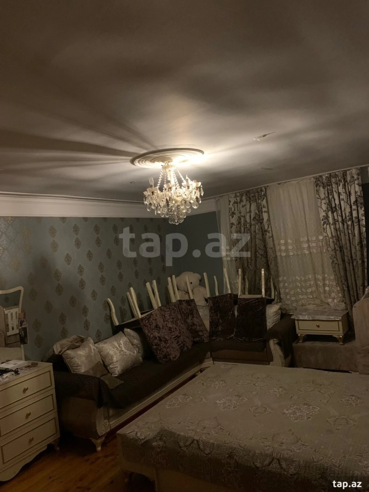 Satılır 5 otaqlı həyət evi