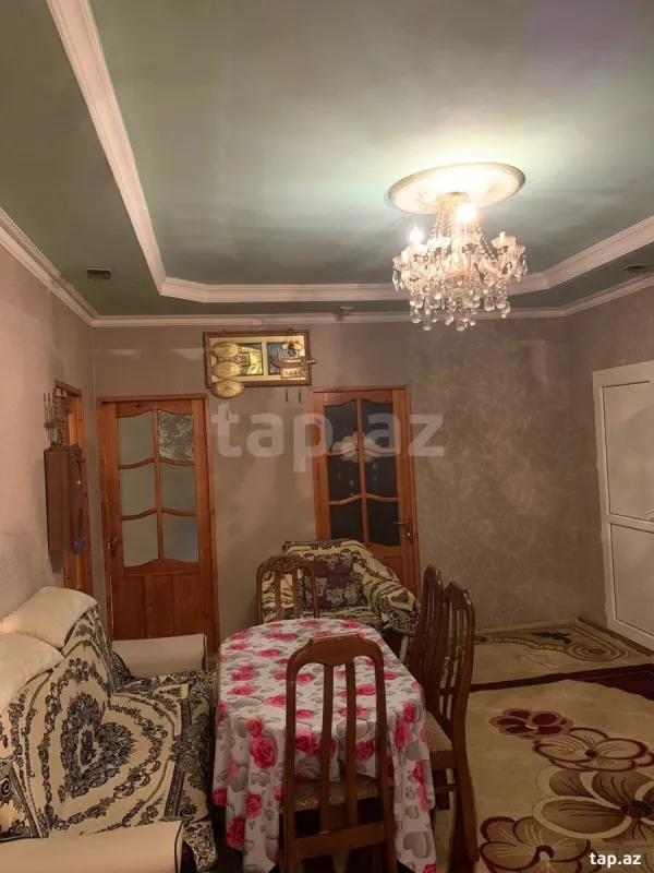 Satılır 5 otaqlı həyət evi