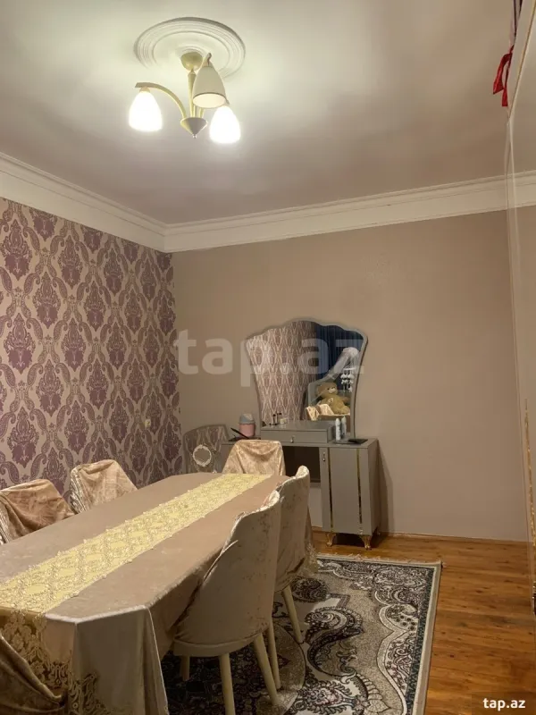 Satılır 5 otaqlı həyət evi