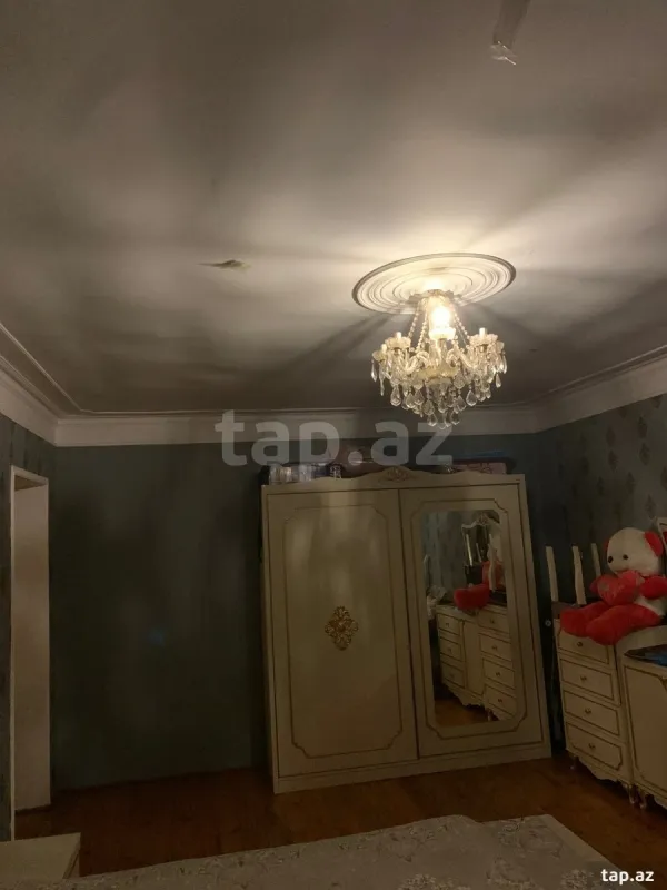 Satılır 5 otaqlı həyət evi