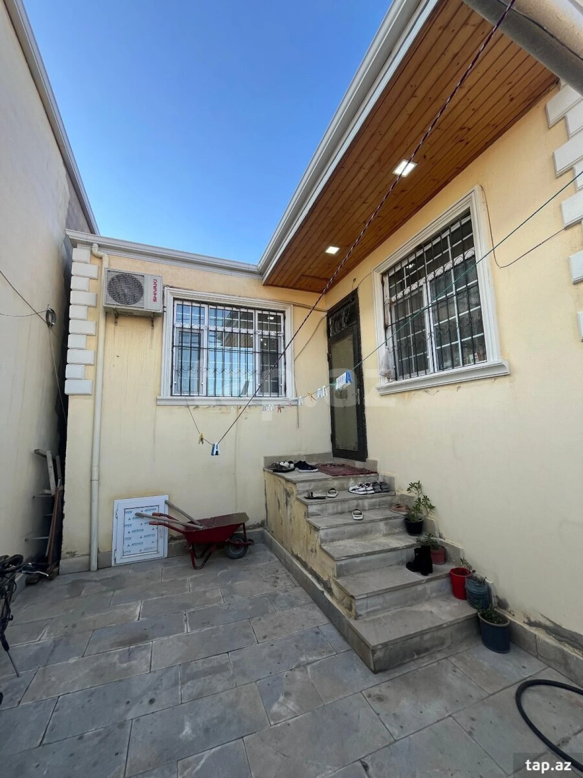 Satılır 3 otaqlı həyət evi