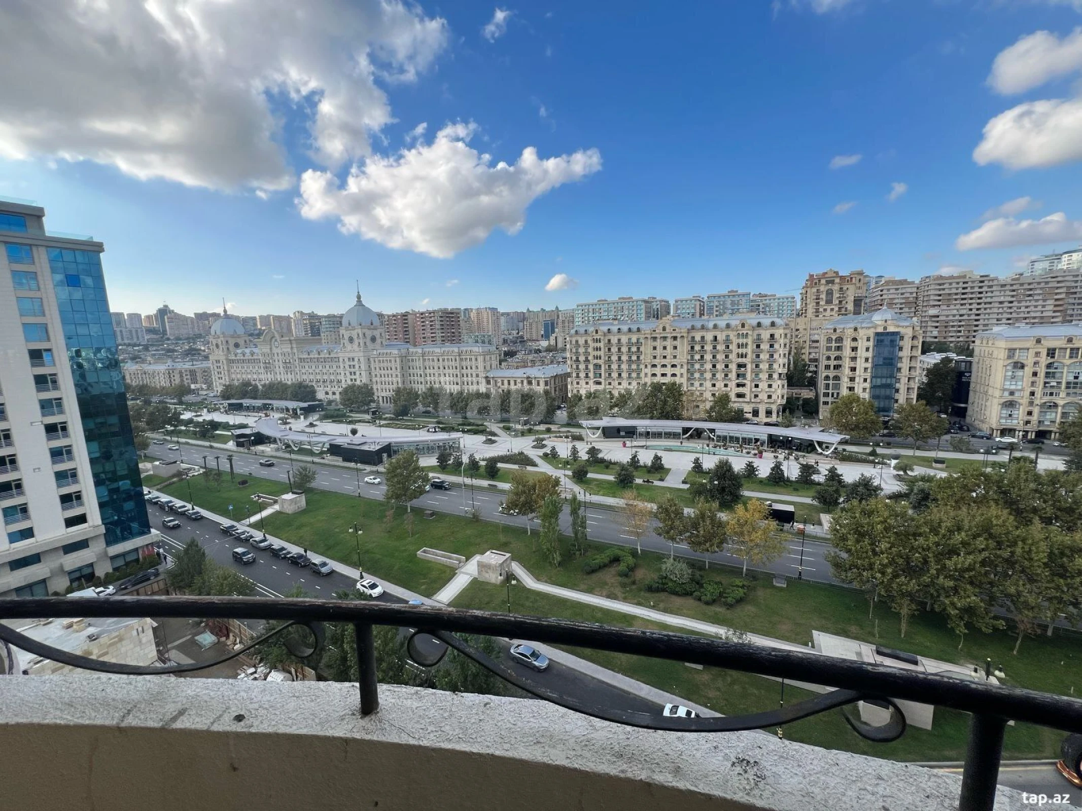 Kirayə verilir 3 otaqlı yeni tikili 127 m²