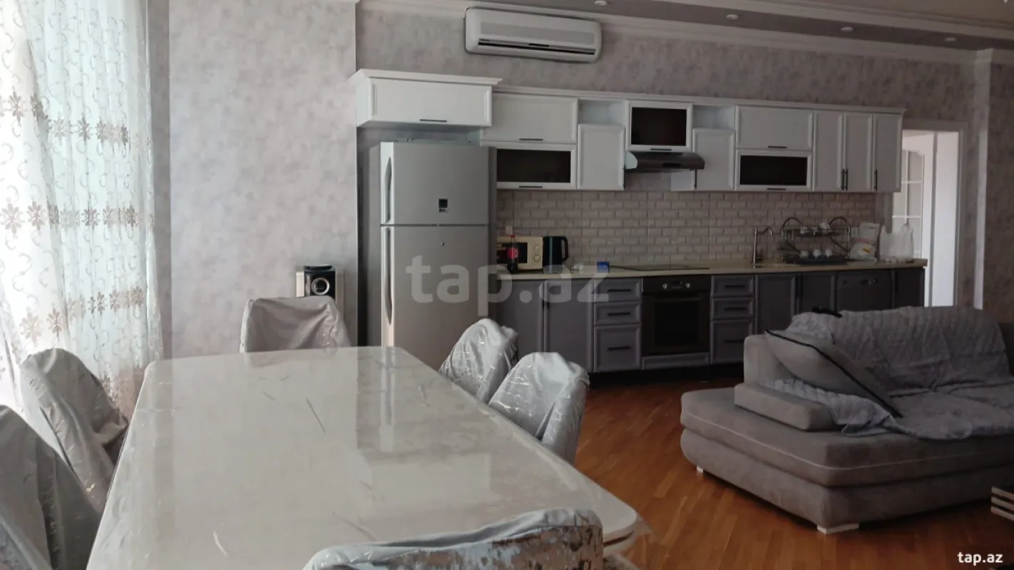 Kirayə verilir 3 otaqlı yeni tikili 127 m²