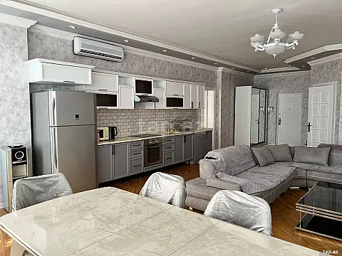 Kirayə verilir 3 otaqlı yeni tikili 127 m²