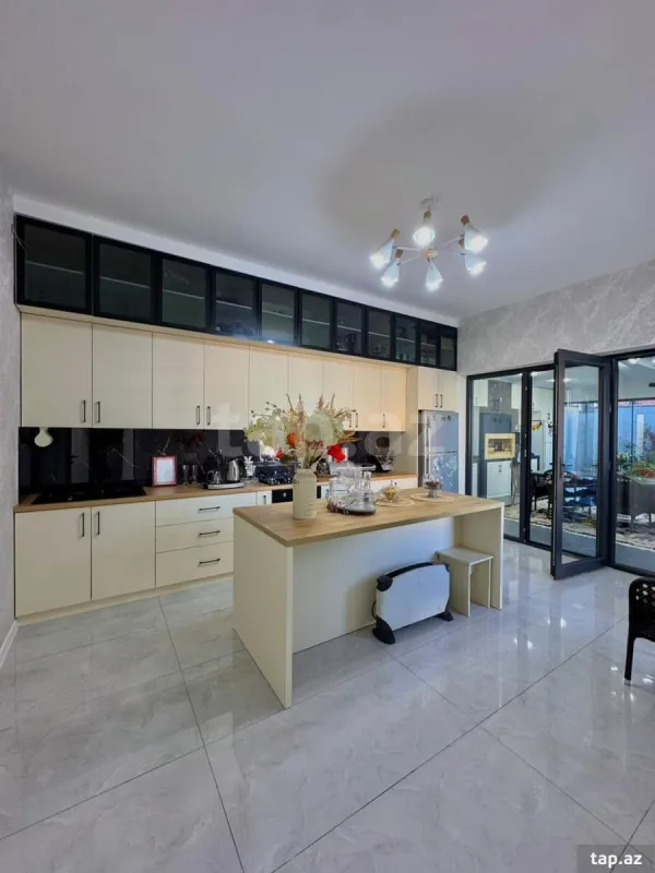 Satılır 4 otaqlı həyət evi