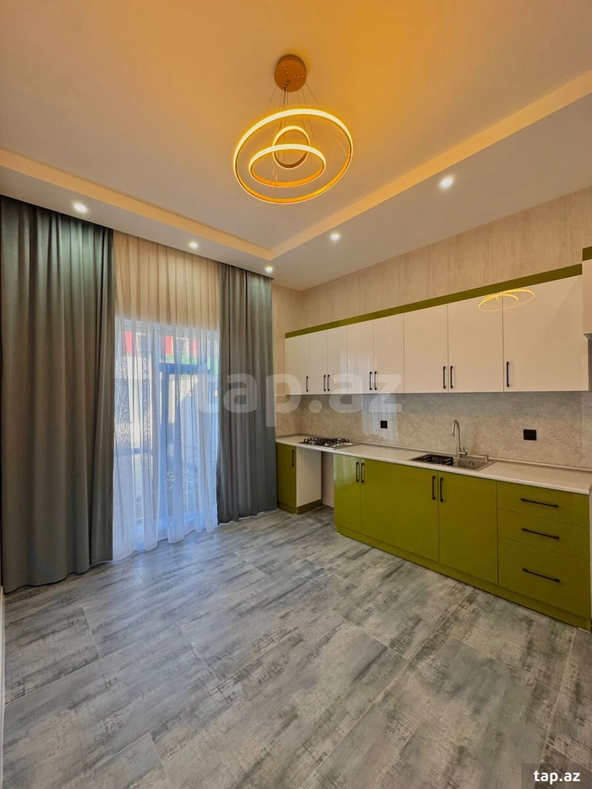 Satılır 4 otaqlı həyət evi