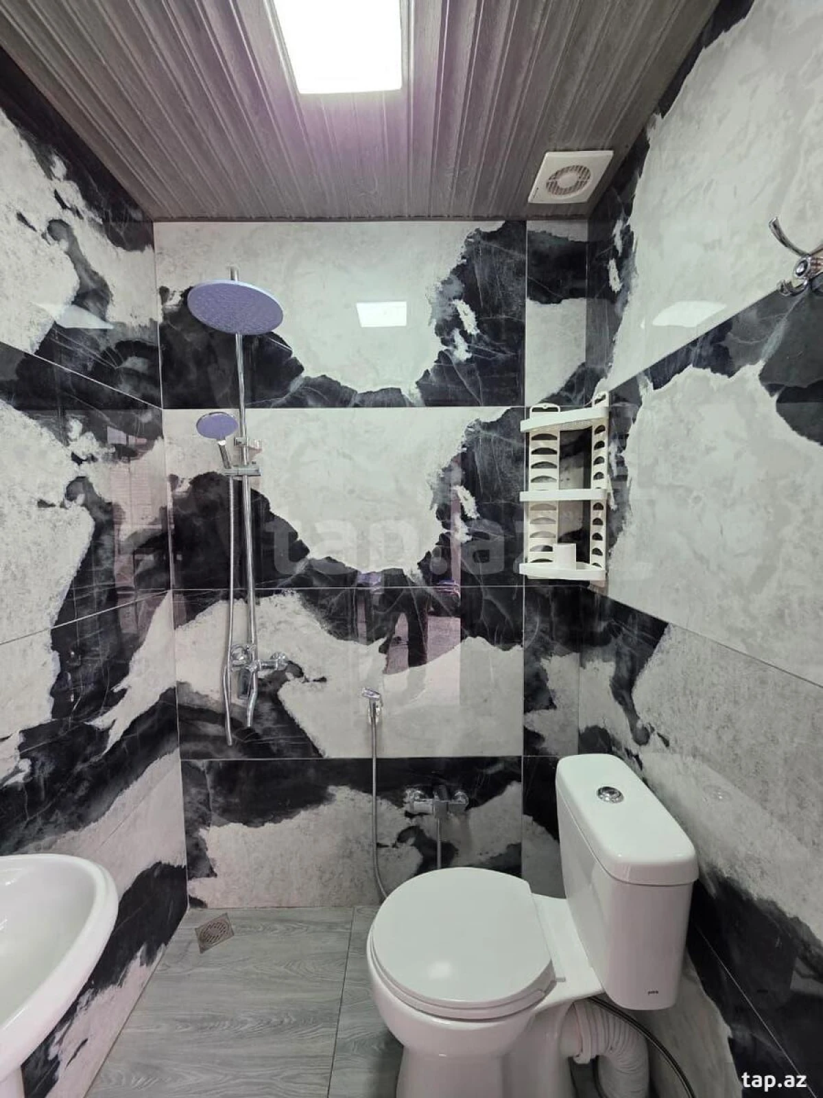 Satılır 4 otaqlı həyət evi