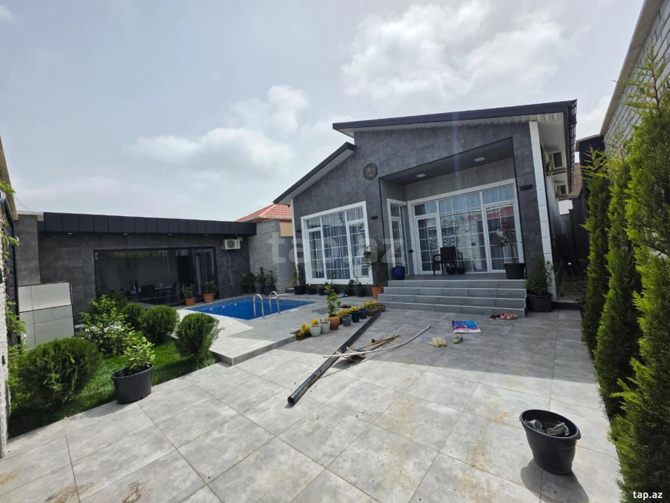 Satılır 4 otaqlı həyət evi