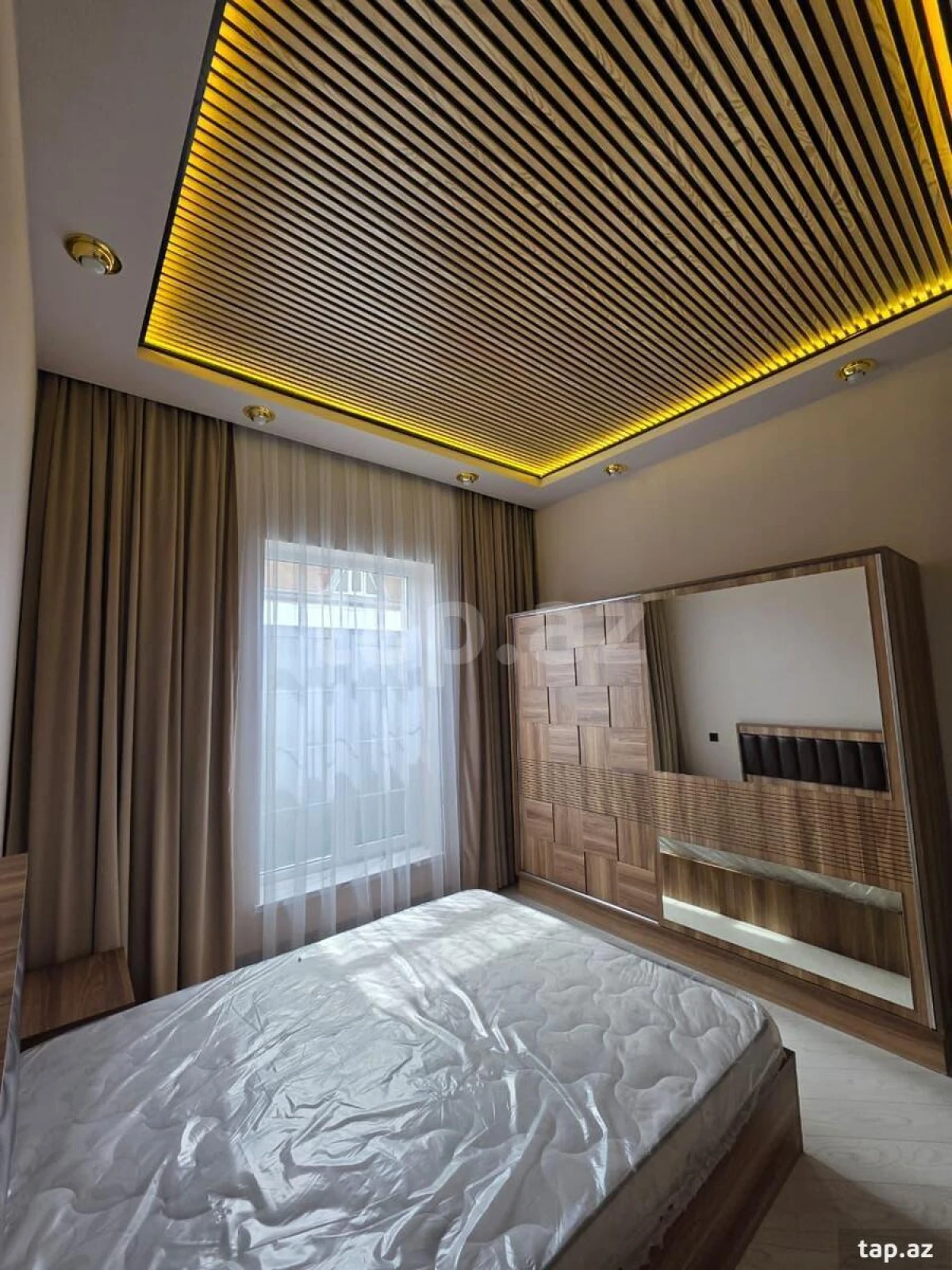 Satılır 4 otaqlı həyət evi