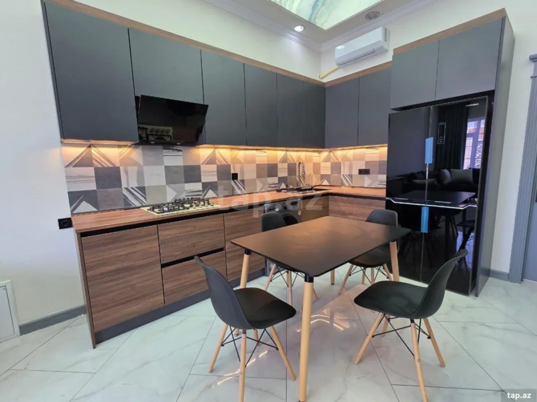 Satılır 4 otaqlı həyət evi