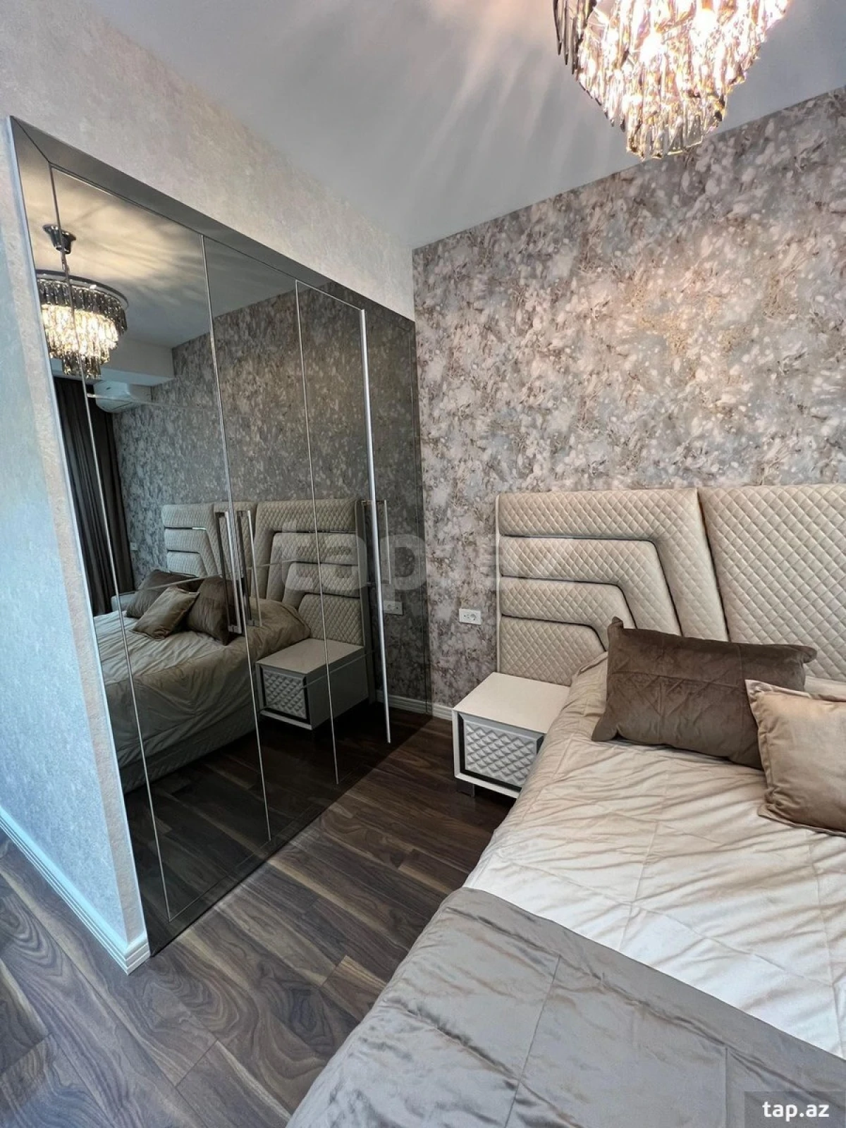 Satılır 4 otaqlı yeni tikili 150 m²