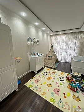 Satılır 4 otaqlı yeni tikili 150 m²