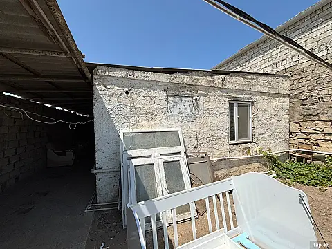 Satılır 2 otaqlı həyət evi