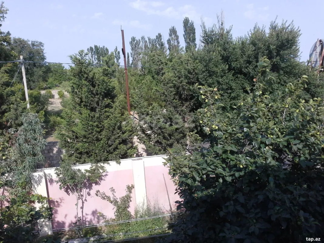 Satılır 6 otaqlı həyət evi