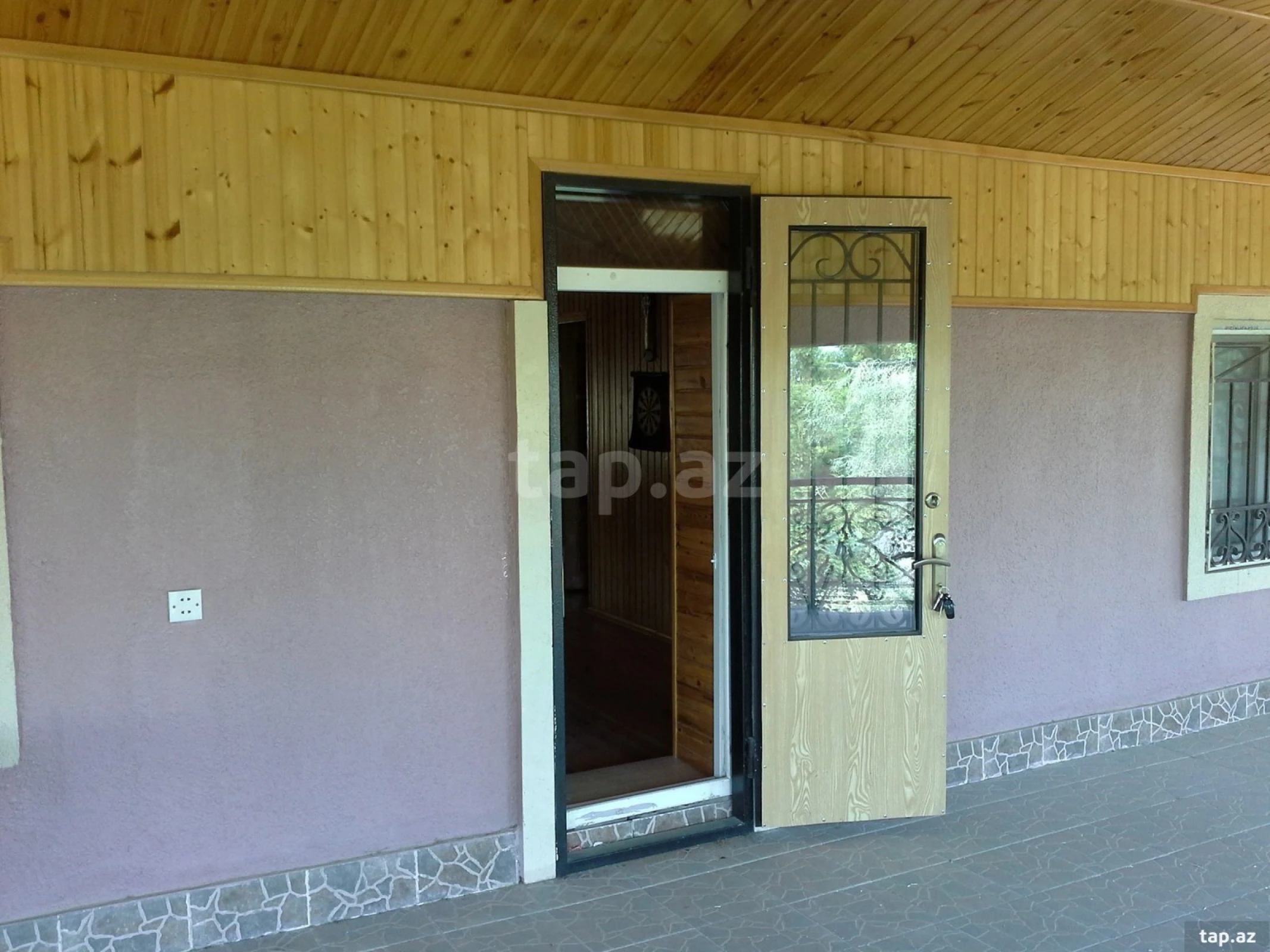 Satılır 6 otaqlı həyət evi