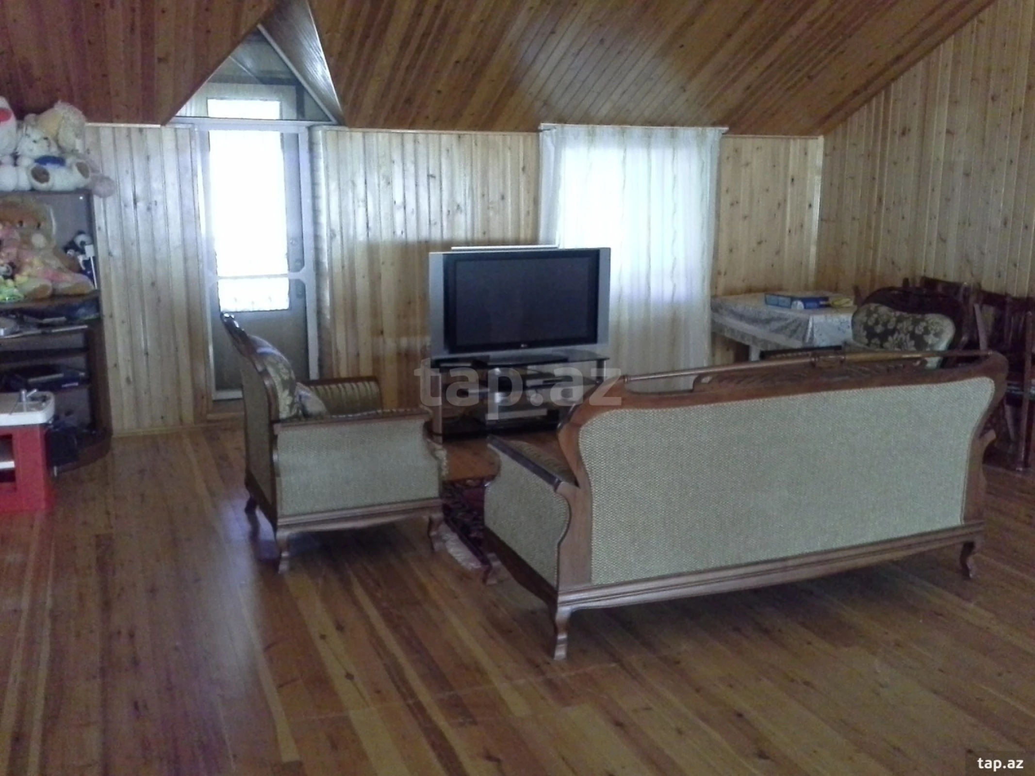 Satılır 6 otaqlı həyət evi