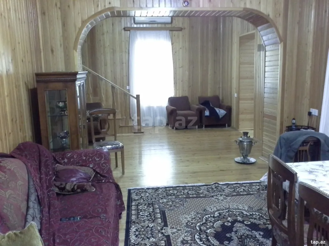 Satılır 6 otaqlı həyət evi