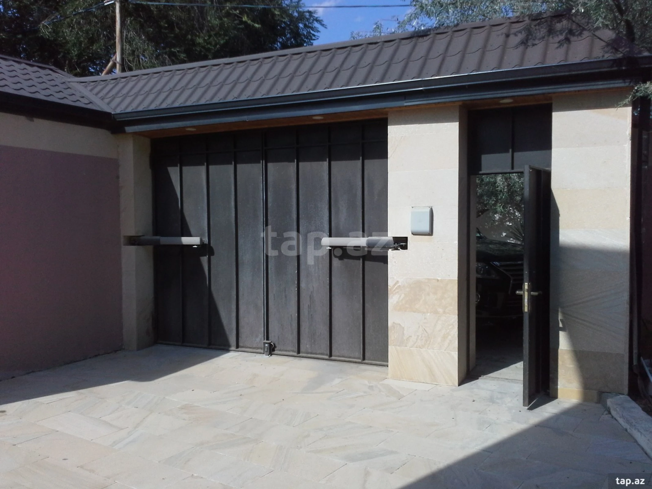 Satılır 6 otaqlı həyət evi