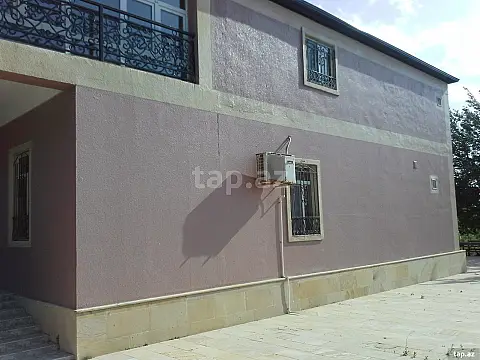 Satılır 6 otaqlı həyət evi
