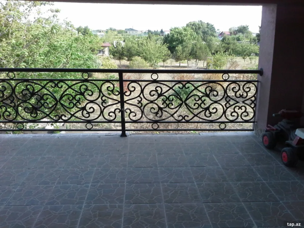 Satılır 6 otaqlı həyət evi