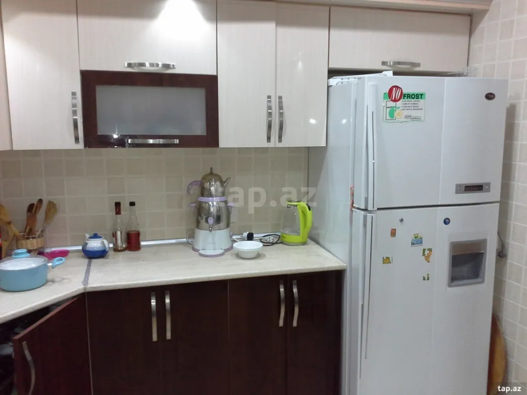 Satılır 6 otaqlı həyət evi