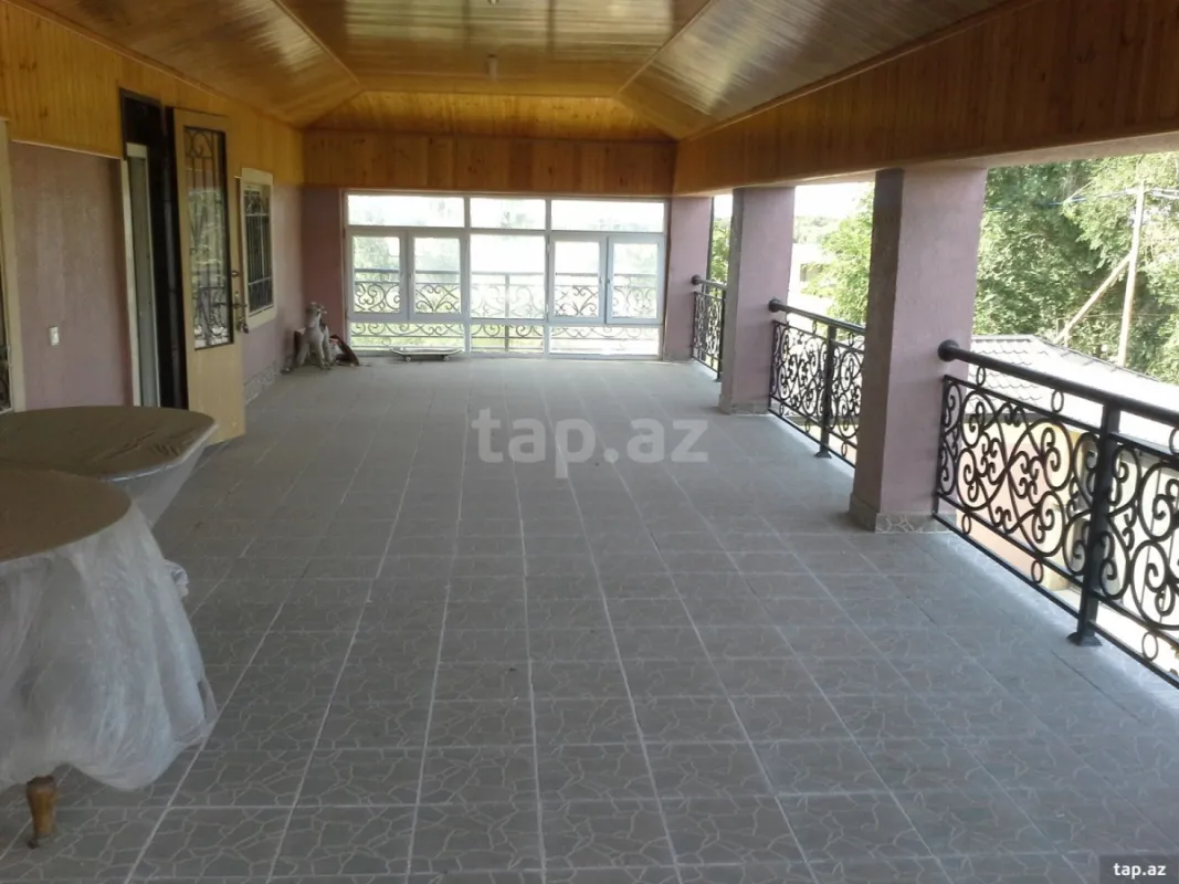 Satılır 6 otaqlı həyət evi