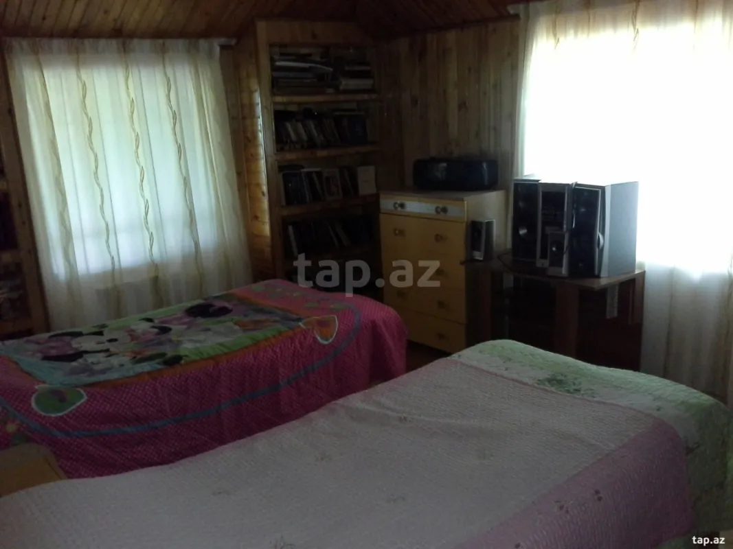 Satılır 6 otaqlı həyət evi