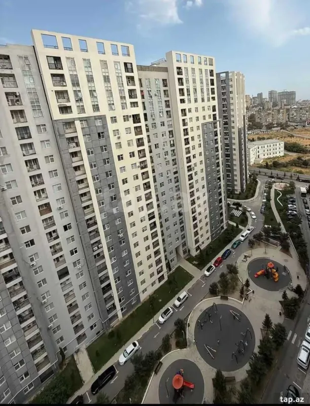 Satılır 4 otaqlı mənzil 153 m²
