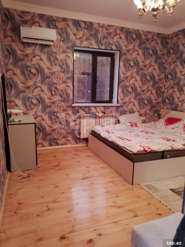 Satılır 8 otaqlı həyət evi