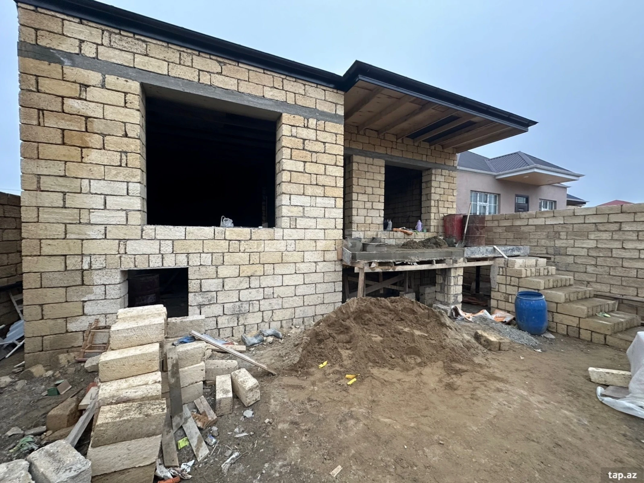 Satılır 3 otaqlı həyət evi 110 m²