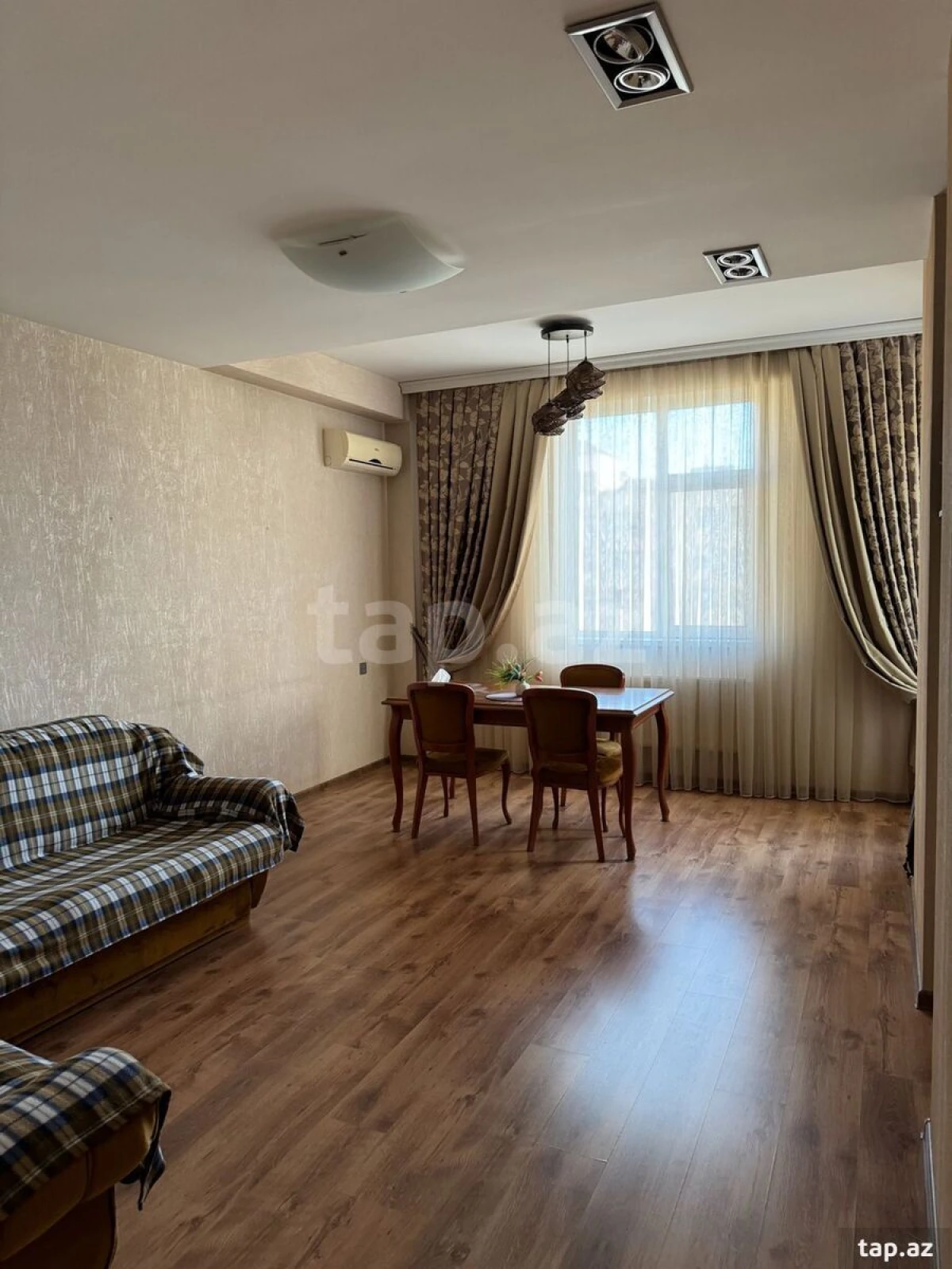 Satılır 3 otaqlı yeni tikili 95 m²