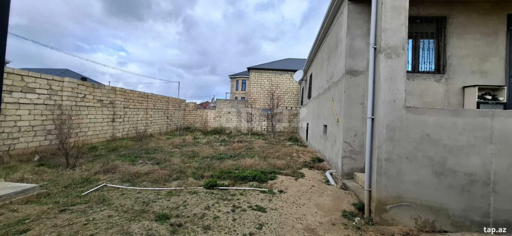 Satılır 4 otaqlı həyət evi