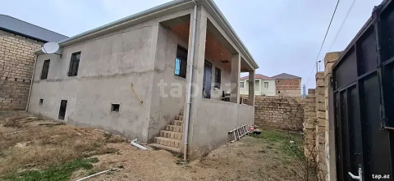 Satılır 4 otaqlı həyət evi