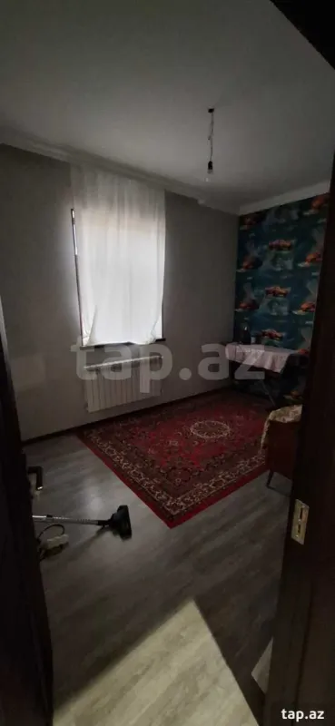 Satılır 4 otaqlı həyət evi