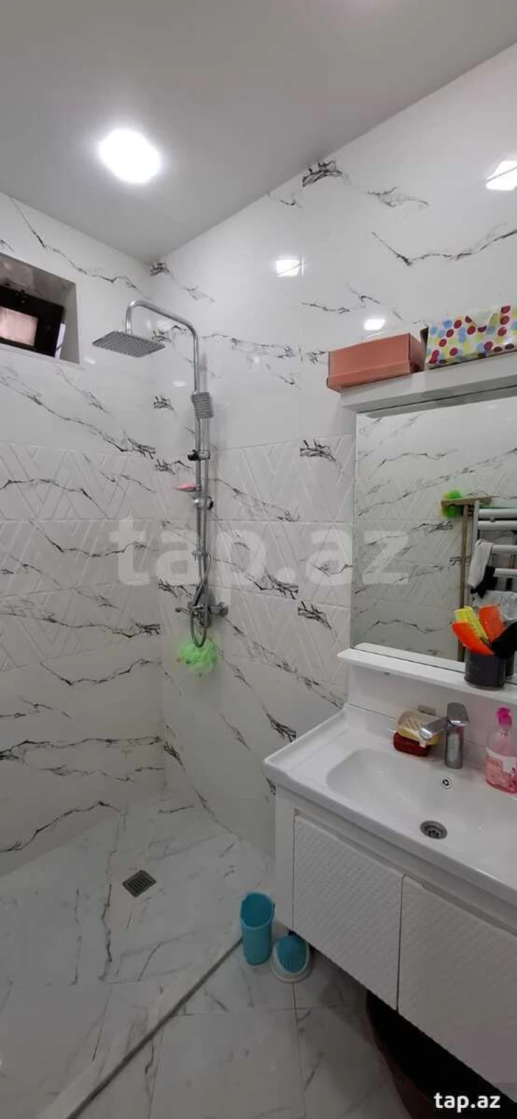 Satılır 4 otaqlı həyət evi