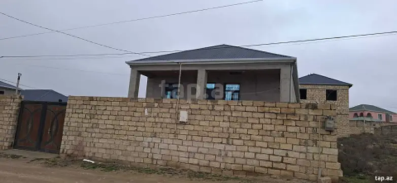 Satılır 4 otaqlı həyət evi