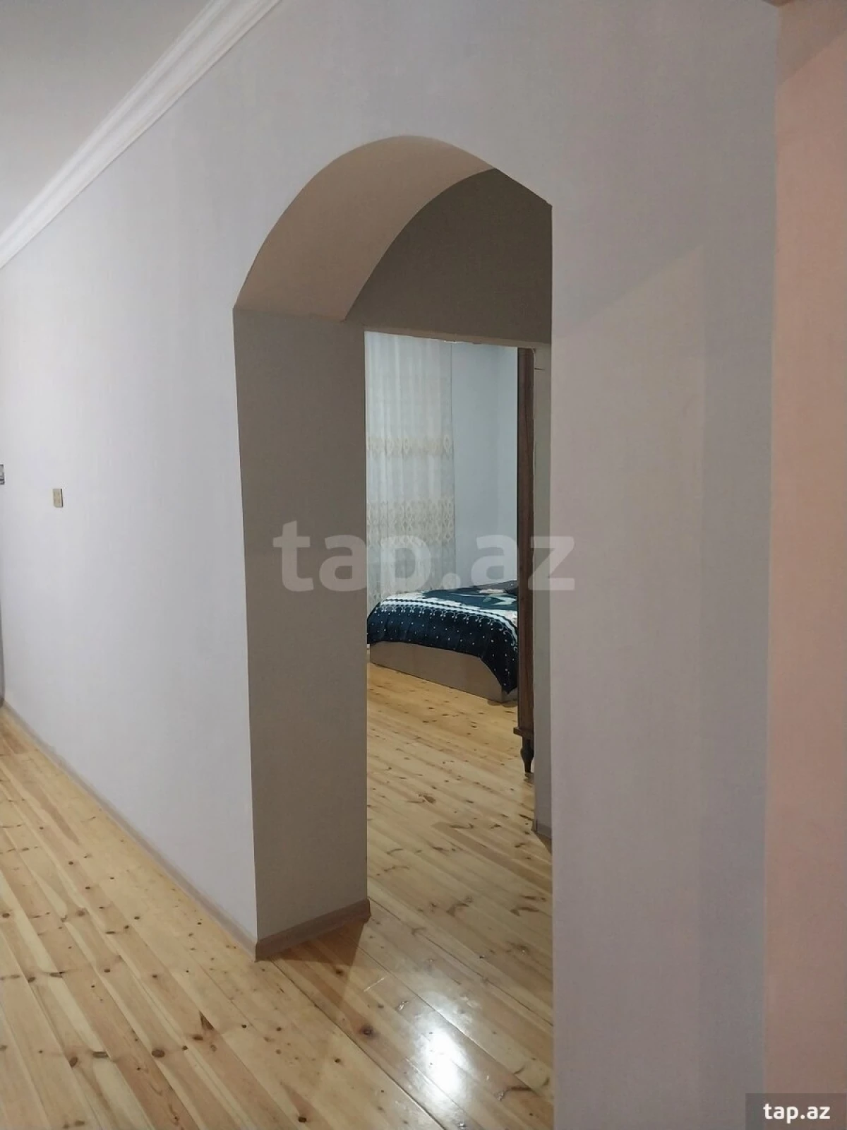 Satılır 5 otaqlı həyət evi