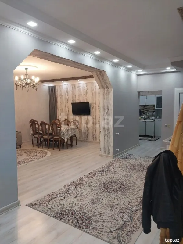 Satılır 5 otaqlı həyət evi